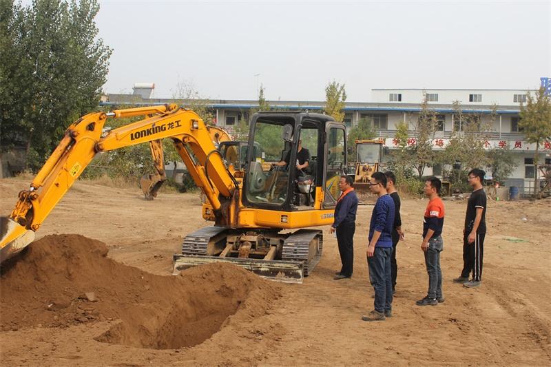 洛宁县挖掘机机构