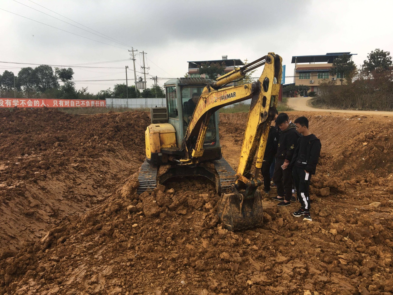 洛宁县挖掘机培训教学